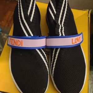 Fendi love Roma sneakers 8.5 (39.5)